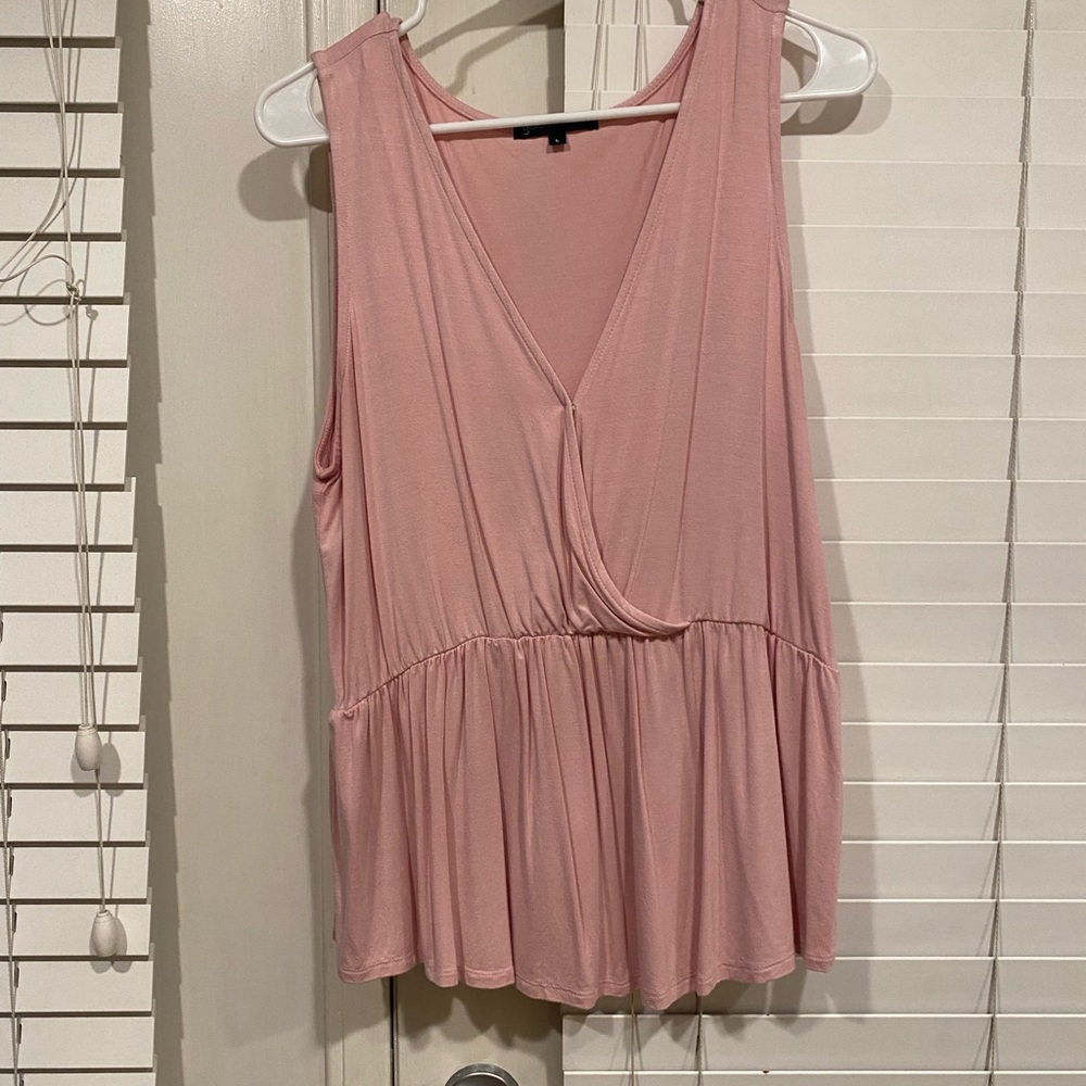 Women’s light pink tank top